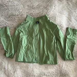 Cropped athletic top